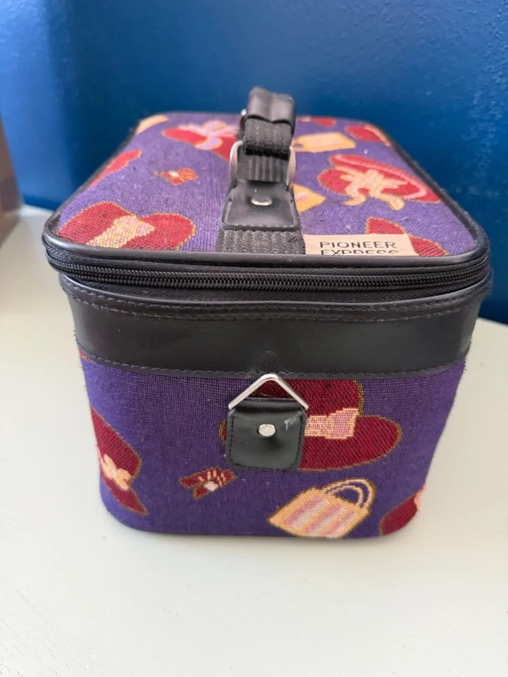 Vintage Pioneer Express Tapestry Train Vanity Makeup Case Hats Shoes Fashion